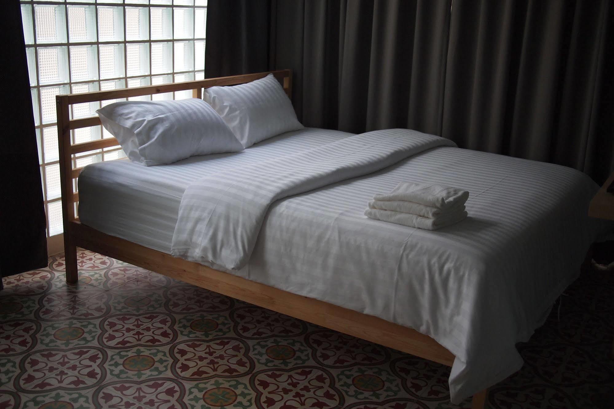 C40Winks Hostel Bangkok Buitenkant foto