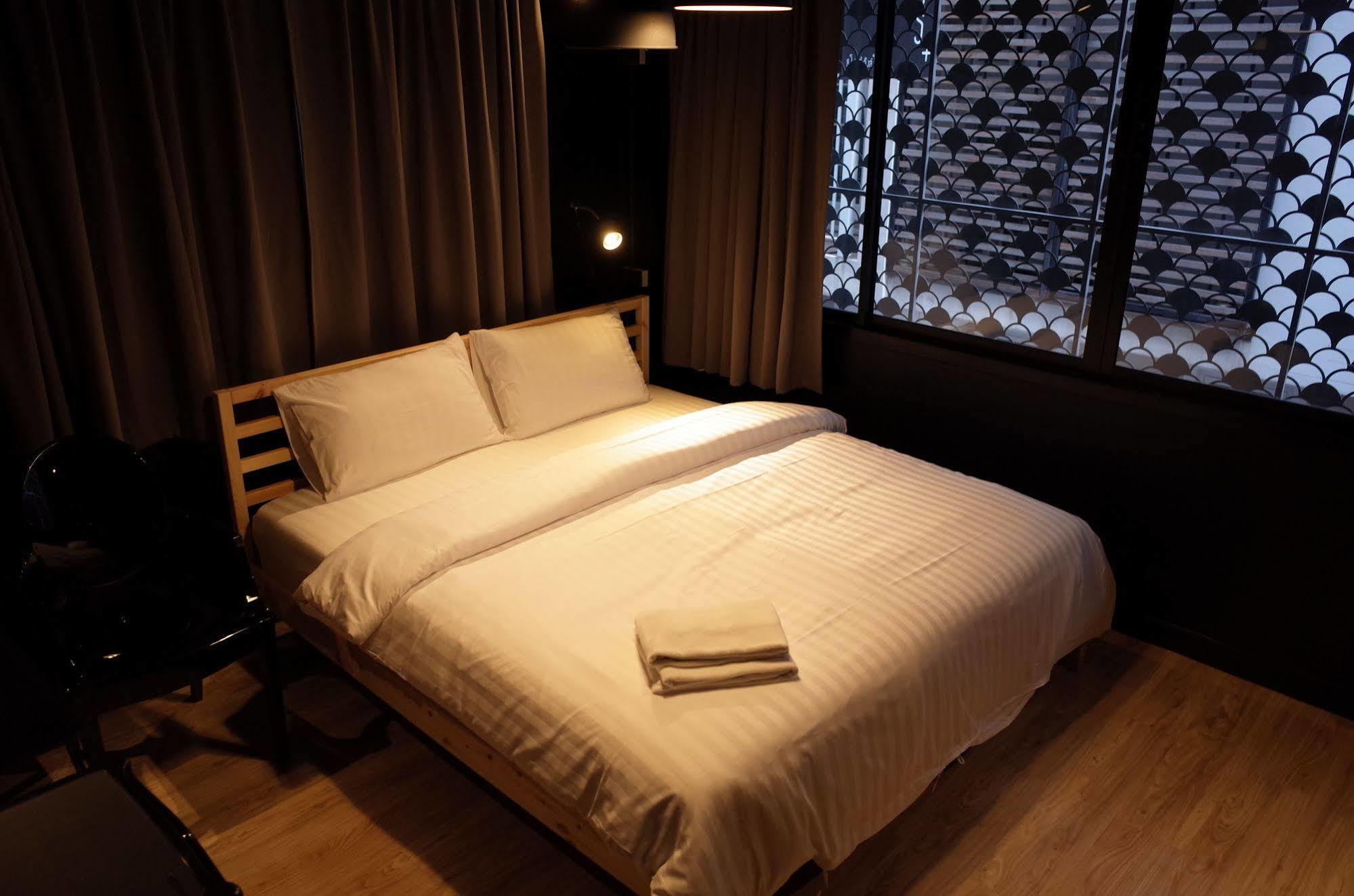 C40Winks Hostel Bangkok Buitenkant foto